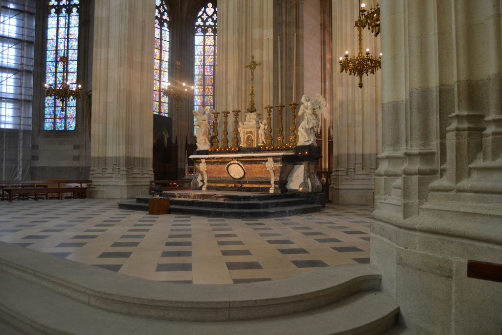 Photo de l'autel principal